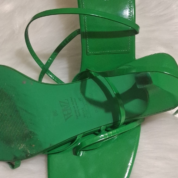 Zara Women's Vibrant Green Sandals - Picture 3 of 8